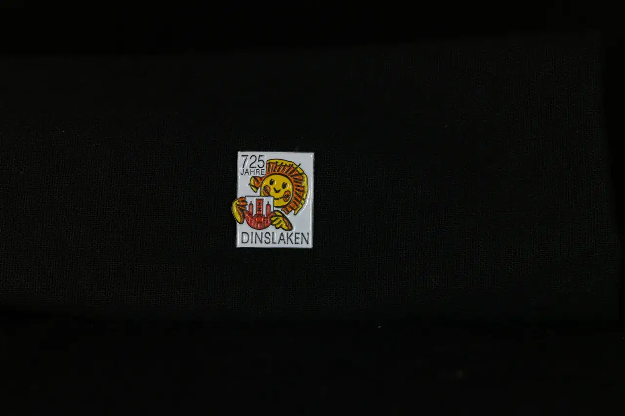 Makroaufname mit dem Leica Makro Set M 11 629 - Dinslaken Sticker